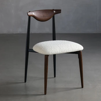Железный обеденный стул со спинкой в скандинавском стиле для отдыха, креативный флис ягненка, удобный и устойчивый стул для макияжа, мебель для гостиной