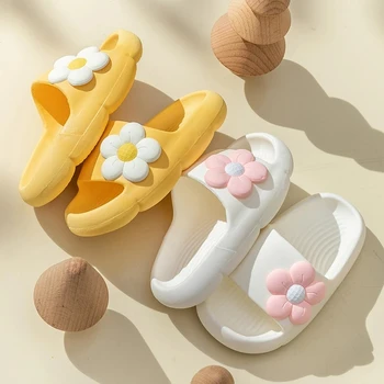 Летние детские тапочки с цветами, повседневные однотонные мягкие тапочки, дышащие нескользящие домашние тапочки для ванной, Детская обувь для девочек и мальчиков